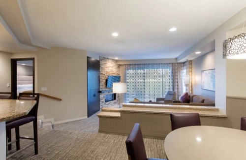 Palm Desert Resort | Marriott Desert Springs-Villas I: 1-BR with Resort Access