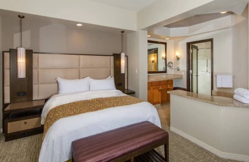 Palm Desert Resort | Marriott Desert Springs-Villas I: 1-BR with Resort Access
