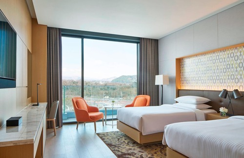 Andeok Hotel | 5-Star Marriott Jeju Shinhwa World: Pool & Eco-Friendly Stay