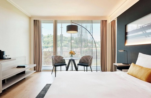 6th Arrondissement Hotel | Discover Comfort at Marriott Lyon Cité Internationale