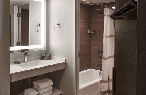 Minnetonka Hotel | Discover Marriott Minneapolis Southwest: Eco-Friendly Comfort
