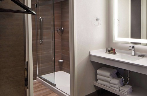 Minnetonka Hotel | Discover Marriott Minneapolis Southwest: Eco-Friendly Comfort