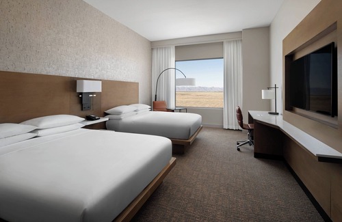 Chandler Hotel | Explore Marriott Phoenix Chandler: Family-Friendly Retreat