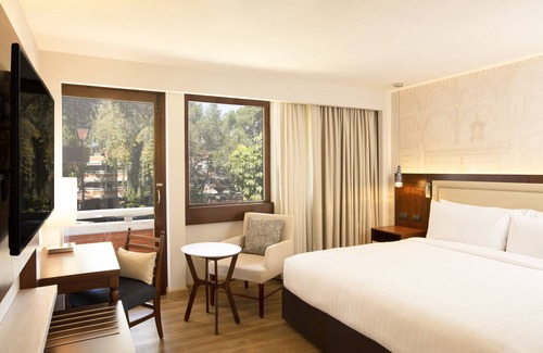Puebla Hotel | Discover Marriott Puebla Hotel Meson del Angel - 4-Star Comfort