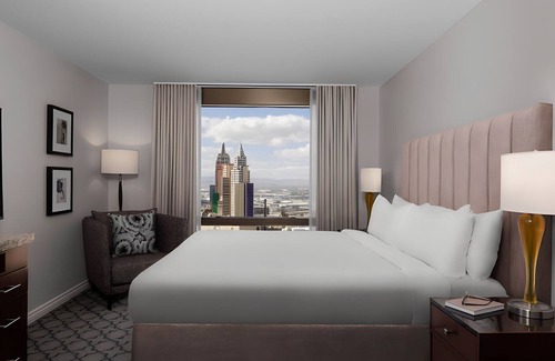 Las Vegas Resort | Discover Marriott's Grand Chateau: 10/10 Rated Retreat