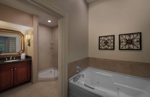 Williamsburg Resort | Discover Marriott's Manor Club at Colonial Williamsburg