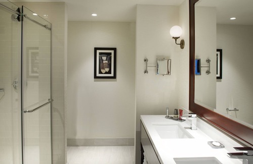 Downtown Syracuse Hotel | Elegant Marriott Syracuse Downtown: Spa & Family-Friendly Stays
