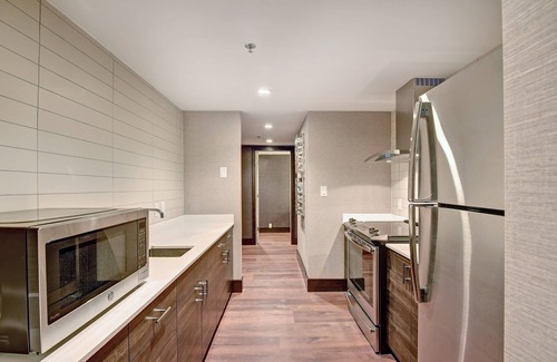 South Tulsa Hotel | Discover the Marriott Tulsa Hotel Southern Hills Experience