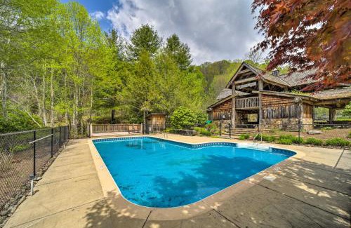 Wolf Laurel House | Prime Mars Hill Cabin with Pool Table near Wolf Ridge