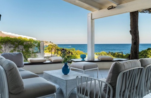 Castro Marina Villa | Spacious Marsa Cortina Villa with Pool & Ocean Views