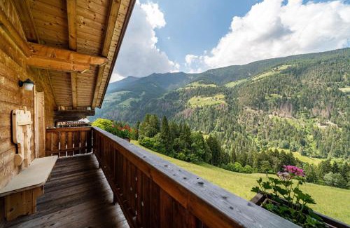 San Pancrazio Apartment | Family-Friendly Retreat at Marschalkhof Sankt Helena