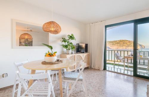 Puerto de Soller Apartment | Discover Marsella: Family-Friendly Retreat with Great Ratings