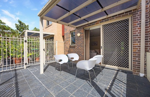 Marsfield House | Marsfield New Modern Townhouse with Pool Garage