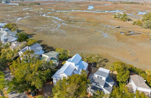 Marsh Island House | Experience Sunset Bliss at Marsh Island 9 - Family Friendly!