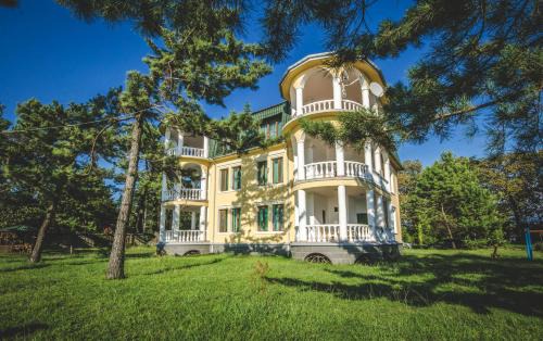 Kobuleti Hotel | Pet-Friendly Marshal Resort Kobuleti with Ocean Views