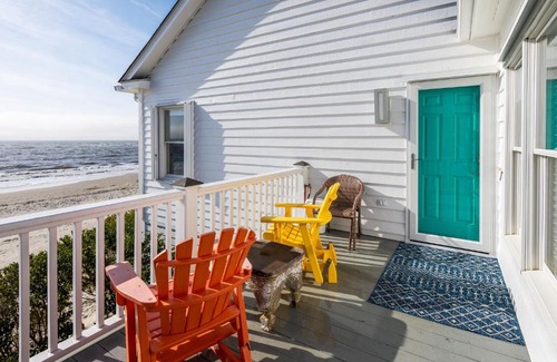 Sullivan's Island House | Family-Friendly Stay at Sea Foam - Blue Horizon Retreat