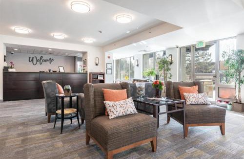Bainbridge Island Hotel | Pet-Friendly Marshall Suites with Great Amenities & Ratings