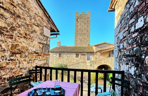 Marsiliana House | Inviting Marsilia: Pet-Friendly Retreat with Pool & Kitchen