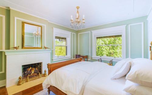 Lincoln Bed & Breakfast | Charming Martha's Bed and Breakfast - Child Friendly Escape