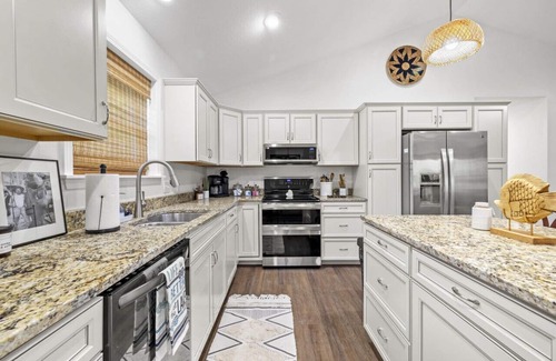 Isabella House | Martha`s Lakeview Ranch