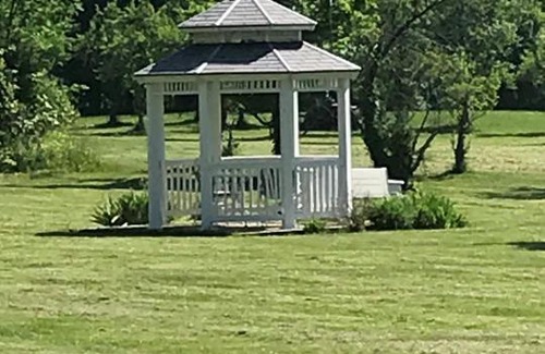 South Haven Bed & Breakfast | Cozy Martha's Vineyard B & B with Ocean Views and Hot Tub
