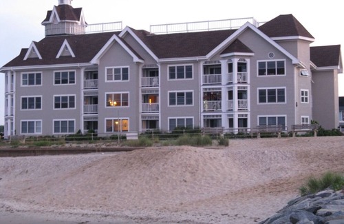 Oak Bluffs Condo | Beachfront Condo in Oak Bluffs with Ocean Views & Pool