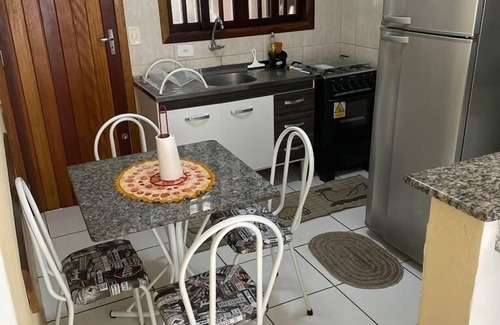 Martim de Sa House | Beachside Getaway: Steps to Martim de Sá Beach