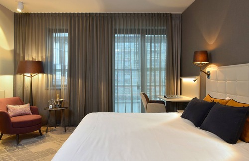 Centre Hotel | Discover Martin's Louvain-la-Neuve: Spa & Pool Amenities