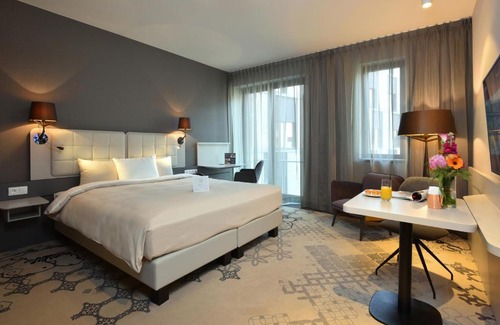 Centre Hotel | Discover Martin's Louvain-la-Neuve: A Pet-Friendly Retreat