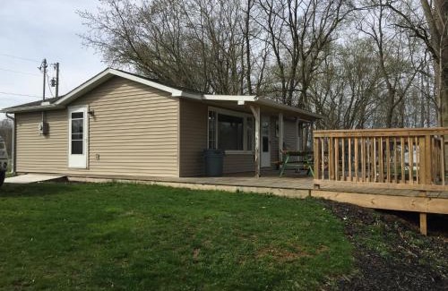 Dresden House | Pet-Friendly Martin's River Cabin with Kitchen Amenities