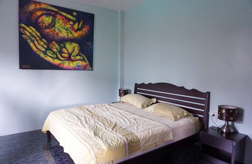 Nanai Road House | Cozy Martin's Swiss Guesthouse: Family-Friendly Retreat