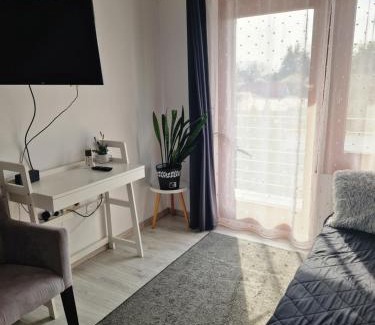 Gyula Apartment | Martina Apartman: Guest Rated 9.8 with Oceanfront Views