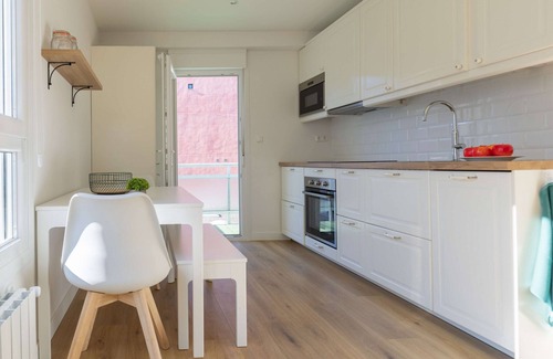 Zarautz Apartment | Martinenea Downtown: Oceanfront Retreat with Terrace
