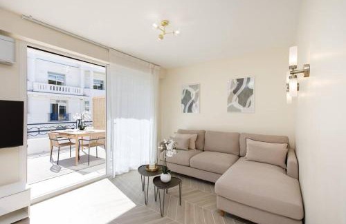 Cannes City Centre Apartment | Martinez Area Gem: 4-Star 1 Bed with XXL Terrace