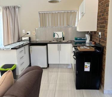 New Redruth Apartment | Martinique Lodge