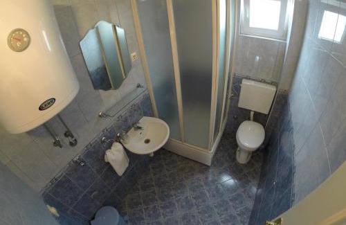 Maini Apartment | Welcoming Martinović Rooms: 9/10 Rated & Family Friendly