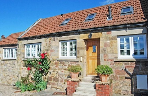 Alnmouth Cottage | Martins Cottage: Romantic Country Retreat in Alnmouth