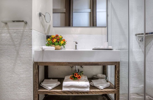Navona Hotel | Martis Palace Hotel: 4-Star Stay with Spa and Family Amenities