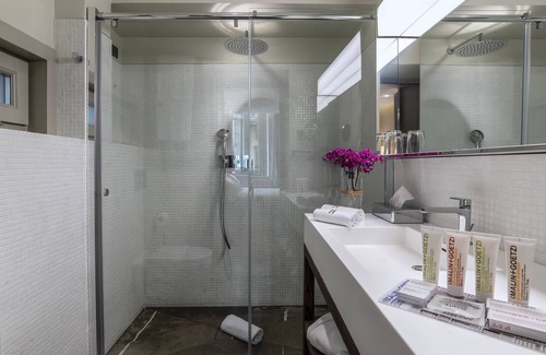 Navona Hotel | Martis Palace Hotel: 4-Star Stay with Spa and Family Amenities