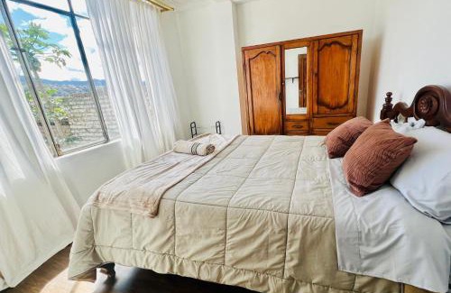 Loja Apartment | Guest Rated Martita's Home: Family-Friendly Retreat