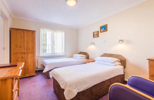 St. Peter Port House | Welcoming Marton Guest House: Family-Friendly Stay Awaits