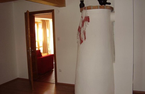 Gelse House | Martonvendeghaz 2: Highly Rated Stay with Family-Friendly Amenities