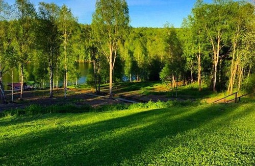 Petrovsky House | Cozy Martsialnye Kluchi Guest House with Ocean Views