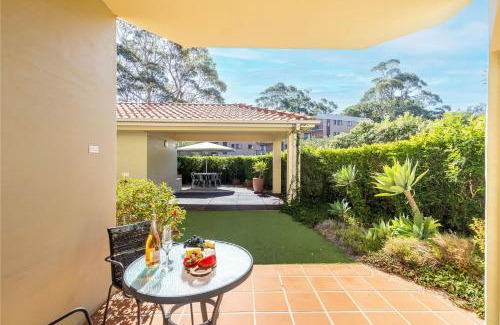 Nelson Bay Apartment | Relaxing Retreat at Martys 7: Pool, Air Con & Wi-Fi