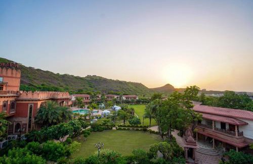 Barli Resort | Inviting Marugarh Resort and Spa: Poolside Relaxation Awaits