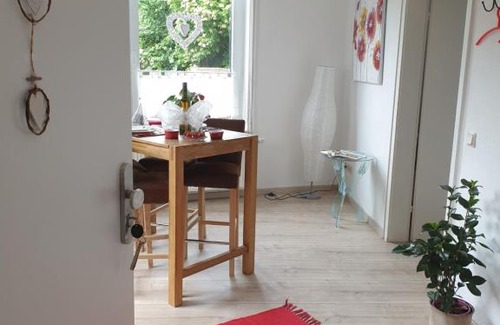 Bad Sobernheim Apartment | Modern Marumparkblick: Family & Pet-Friendly Retreat