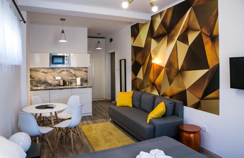 Mako Apartment | Discover Marusius Apartmanház: 9.7/10, Pet & Child Friendly
