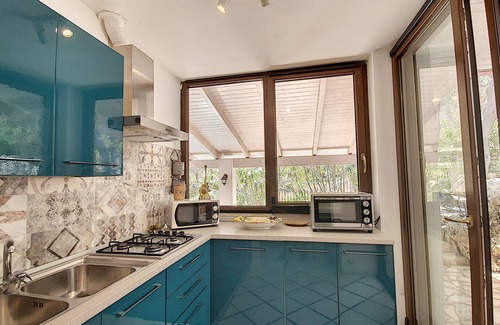 Marina di Marittima Villa | Delightful Property with Heated Pool & Ocean Access