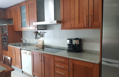 Dean Pequeno Apartment | Stylish 3-Bedroom Apartment with WiFi Steps from the Beach