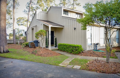 Mandeville Condo | Inviting 3-Bedroom Condo in Gated Country Club Setting